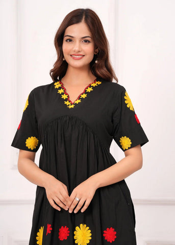 EKRIA Bloom Embroidered Kurta Set - EKRIA