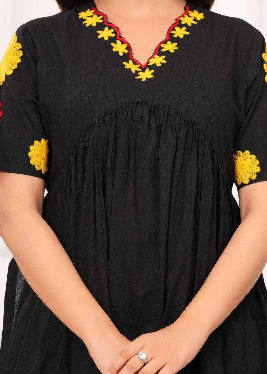 EKRIA Bloom Embroidered Kurta Set - EKRIA