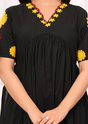 EKRIA Bloom Embroidered Kurta Set - EKRIA