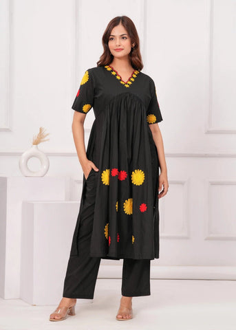 EKRIA Bloom Embroidered Kurta Set - EKRIA